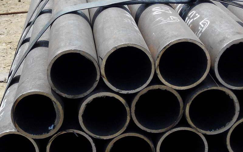 Petroleum Cracking Pipe Manufacturer 